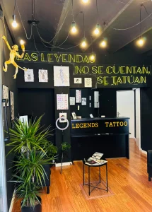 📍 Calle Llorens i barba, 30  08025, Barcelona